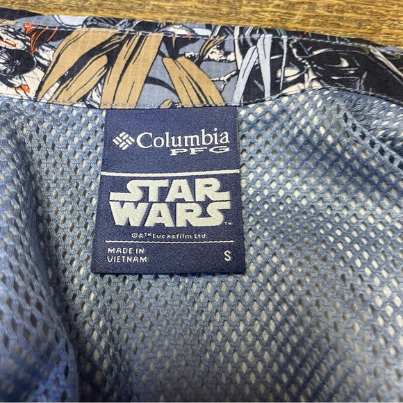 Columbia PFG Star Wars Womens Small Sleeveless Tank Top Snap Button Rare Collab - Picture 5 of 16